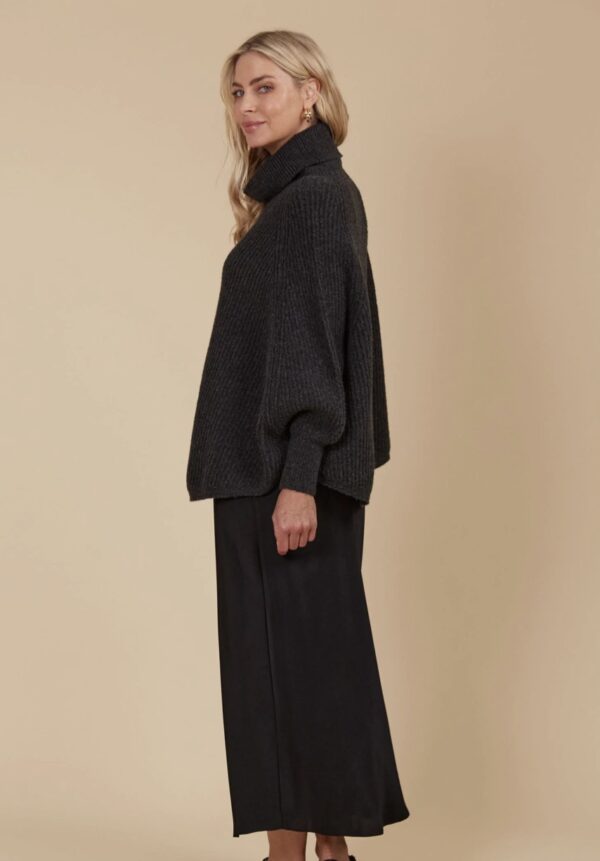 Miru Poncho Ash - Image 2