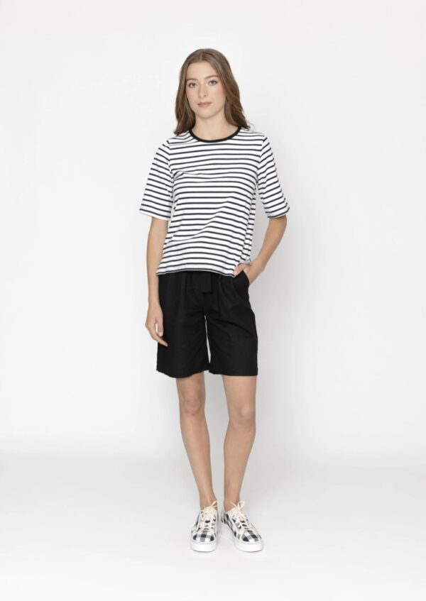 Arrow Tee-Black+White Stripe