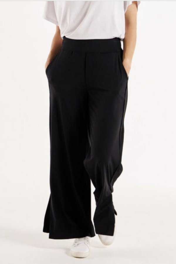 Elation Relax Leg Pant