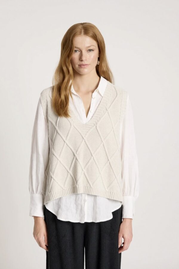 Liora Knit Vest-Bisque